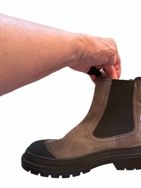 L'INTERVALLE Women’s  Brown Chukka Boots with Black Elastic-Size 42 NWOT